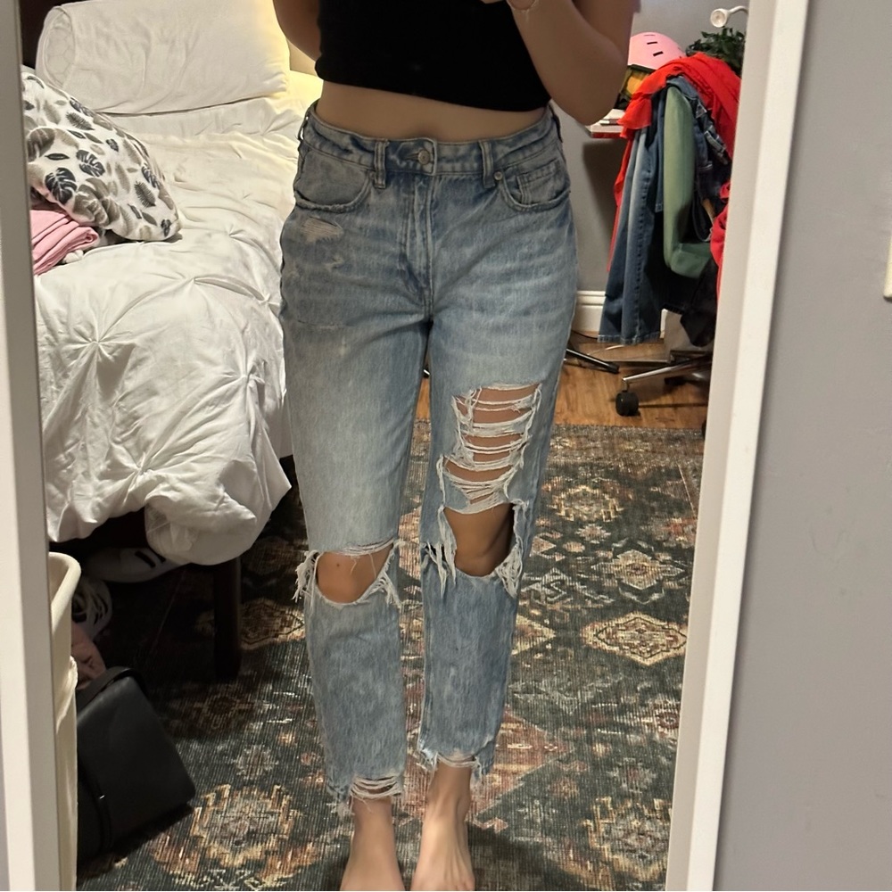 High Rise Ripped American Eagle Jeans